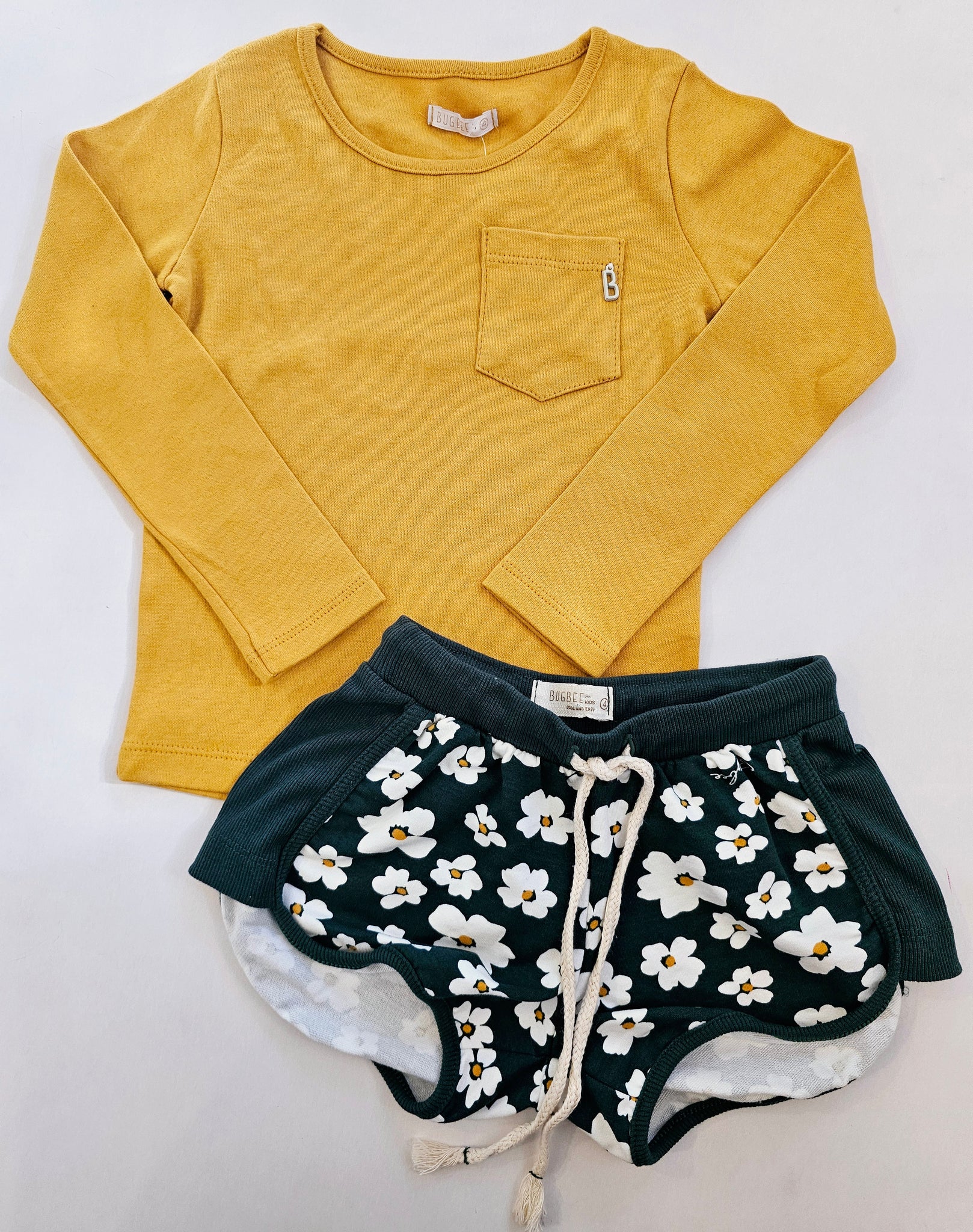 Conjunto Bugbee nena