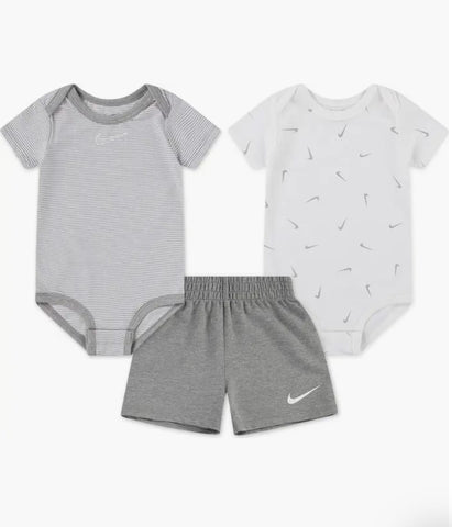 Set 3 piezas Nike  bebe