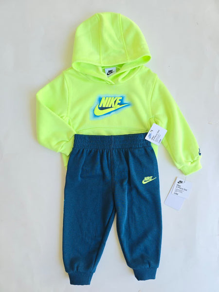 Conjunto Nene Buzó Capucha Nike
