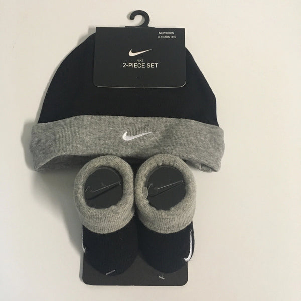 Set Gorrito + Medias Nike