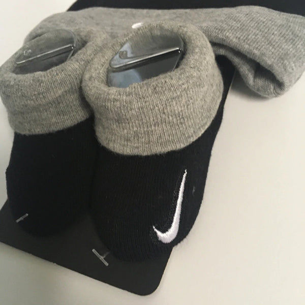 Set Gorrito + Medias Nike